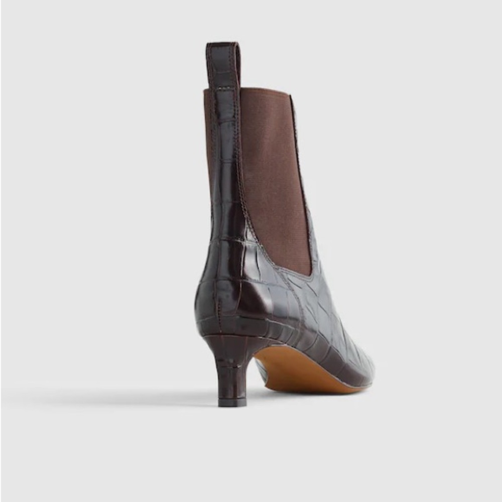 Madewell The Dimes Chelsea Boot in Coffee Bean - Picture 3 of 11